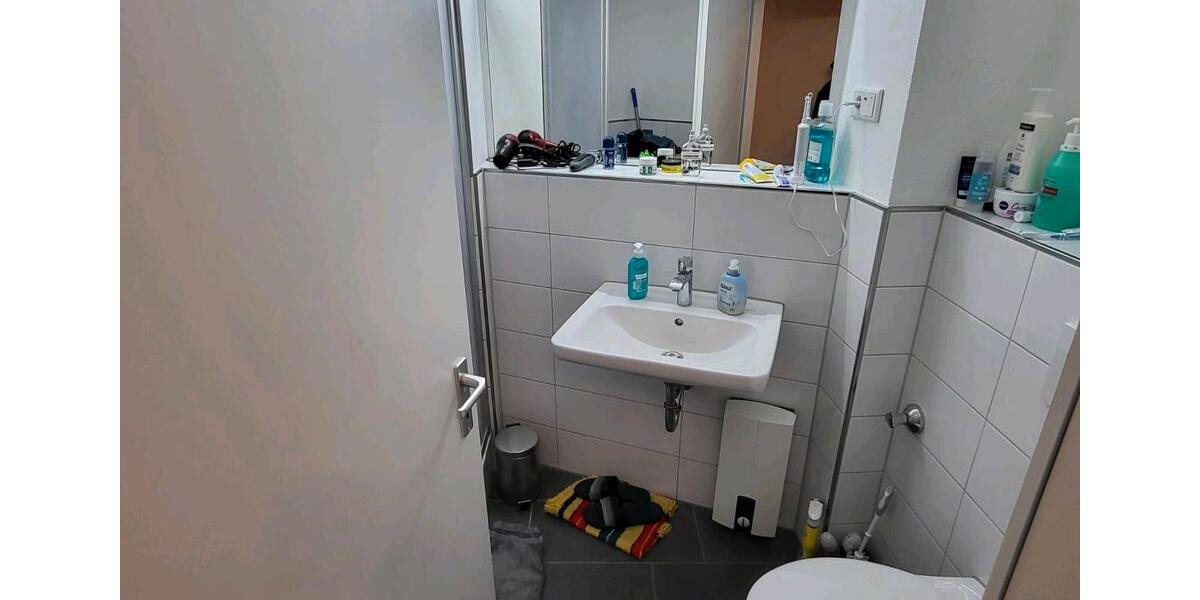 Etagenwohnung Düsseldorf Oberbilk - 1 Zimmer, 34 m&sup2;, 875&euro; | Angebot:25541280