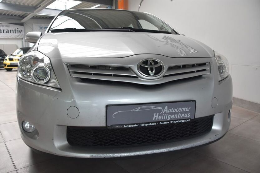 Toyota Auris 296.811 km 3.380 € Heiligenhaus 42579