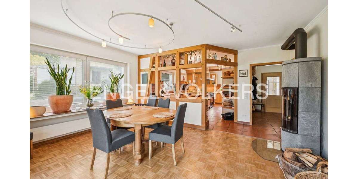 Einfamilienhaus Bergisch Gladbach Alt-Frankenforst - 6 Zimmer, 197 m&sup2;, 845.000&euro; | Angebot:25857964