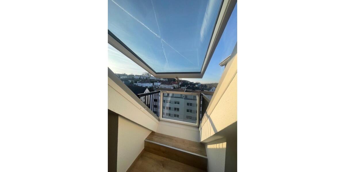renovierte 3 Zimmer Dachgeschosswohnung mit Cabriofenster 3 zimmer