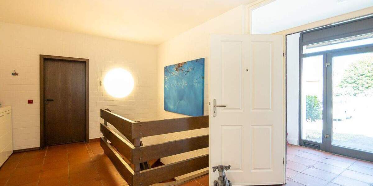 Stilvoller Bungalow mit Pool und liebevoll angelegtem Garten 5 zimmer