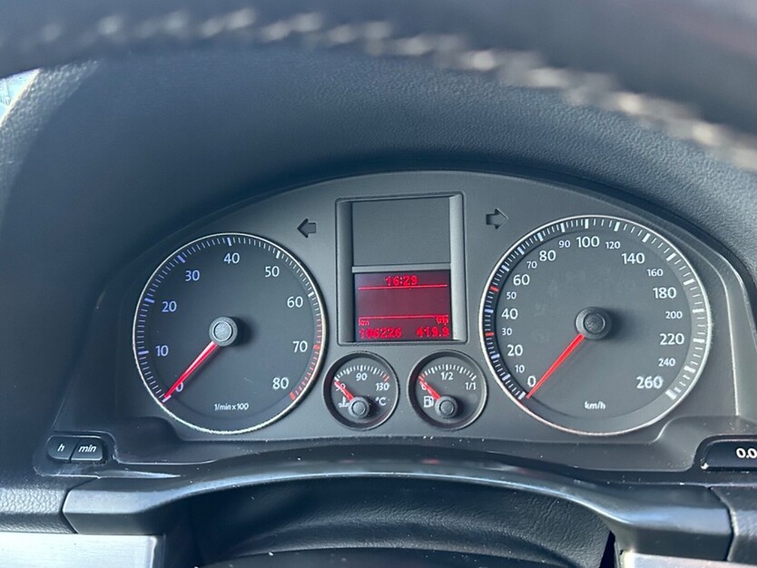 VW Jetta 100.000 km 6.000 € Velbert 42551