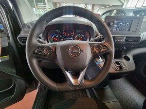 Opel Combo - e Edition PDC vo.&hi. Holzausbau verglaste 20.076 km 17.980 &euro; HAAN 42781