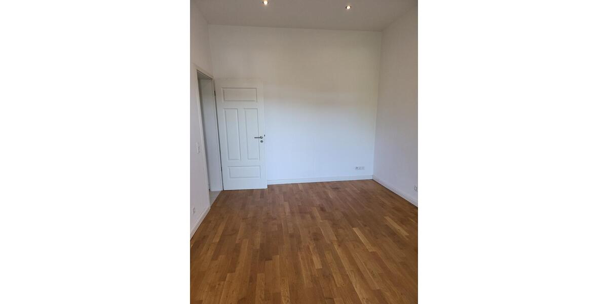 Erdgeschoßwohnung Wuppertal Arrenberg - 2 Zimmer, 67 m&sup2;, 695&euro; | Angebot:26396568