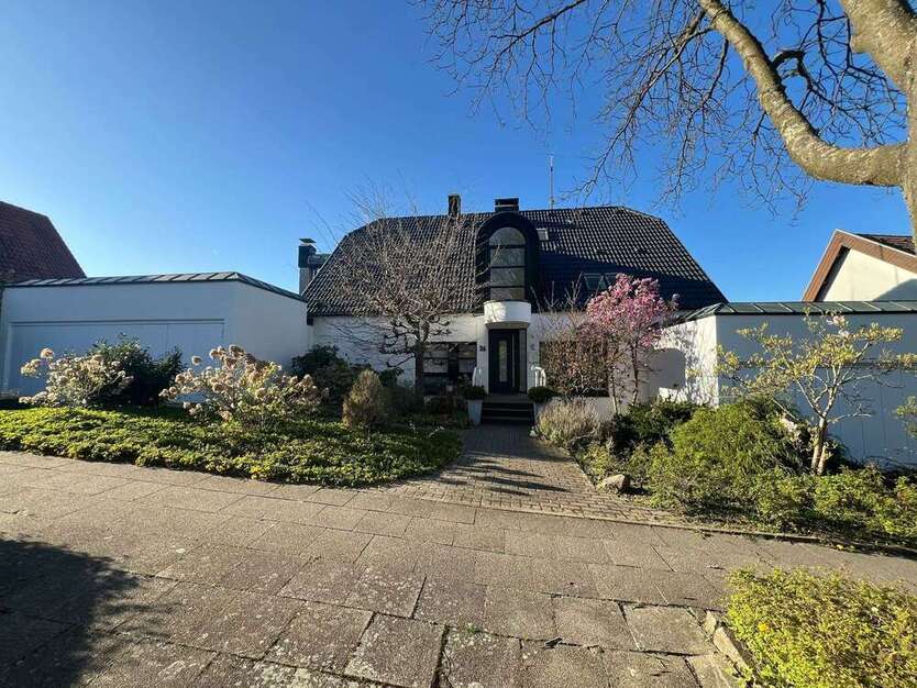 Haus zum Kaufen in Essen 1.173.000 € 314 m²