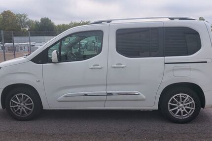 Toyota Proace City 27.050 km 15.500 &euro; Solingen 42699