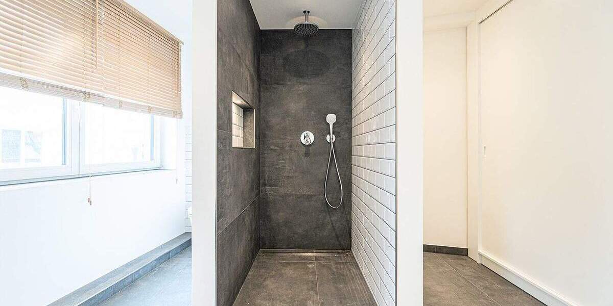 Mehrfamilienhaus, Wohnhaus Hilden - 3 Zimmer, 122 m&sup2;, 2.340&euro; | Angebot:25689219