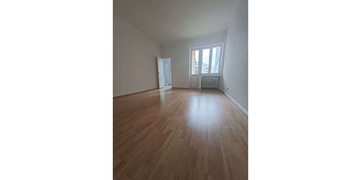 Etagenwohnung Düsseldorf Pempelfort - 2 Zimmer, 85 m&sup2;, 960&euro; | Angebot:26105153