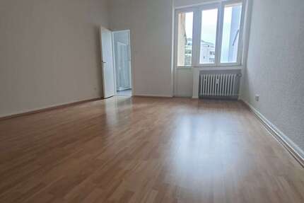 Wohnung Düsseldorf Pempelfort - 2 Zimmer, 85 m&sup2;, 960&euro; | Angebot:26105153