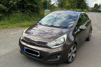 Kia Rio 132.000 km 5.100 &euro; Marienheide 51709
