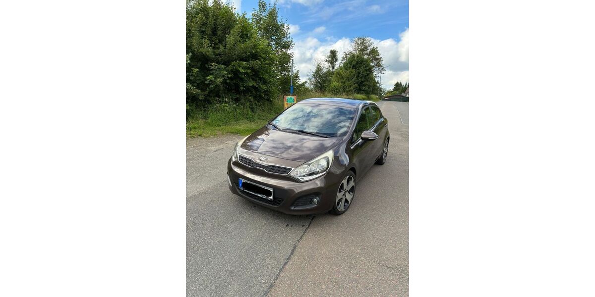 Kia Rio 132.000 km 5.100 &euro; Marienheide 51709