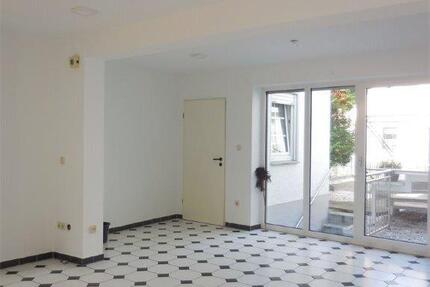 Gepflegtes 2-Zi-Häuschen mit Sonnenterrasse und Wintergarten in Lev-Rheindorf zimmer