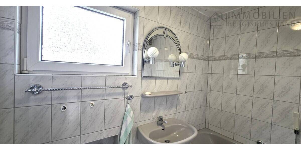 Reihenendhaus Hückeswagen Wiehagen - 4 Zimmer, 90 m&sup2;, 265.000&euro; | Angebot:26389059