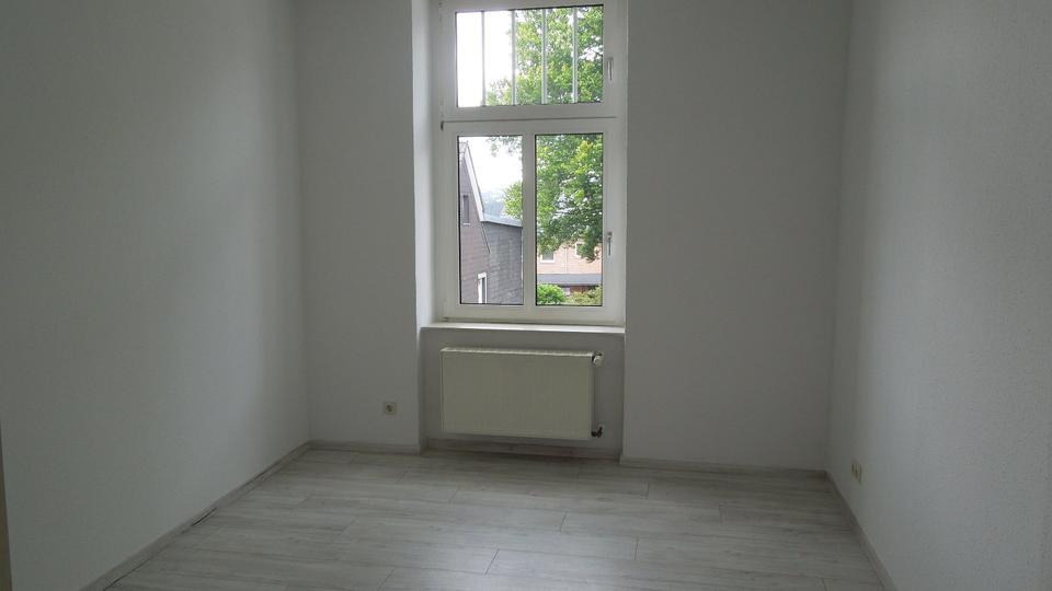 Rs – Hasten, 2 Zimmer, Wohnküche, Diele, Dusche WC 2 zimmer