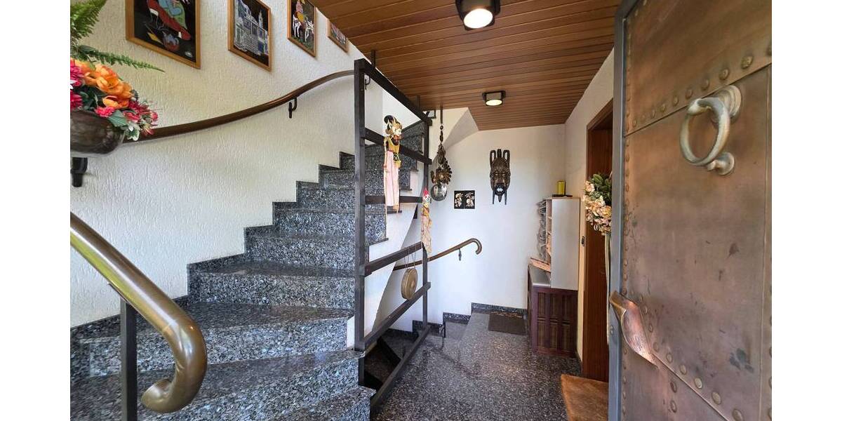 Mehrfamilienhaus, Wohnhaus Velbert Mitte - 6 Zimmer, 230 m&sup2;, 490.000&euro; | Angebot:25680198