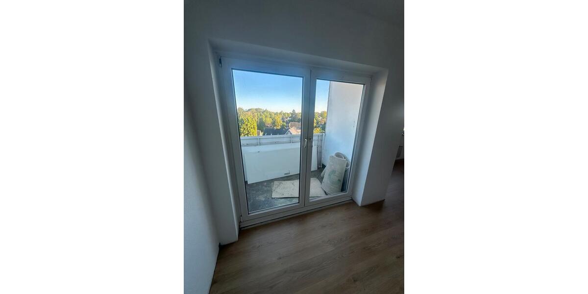 Dachgeschoßwohnung Solingen Aufderhöhe - 2 Zimmer, 70 m&sup2;, 800&euro; | Angebot:26378885