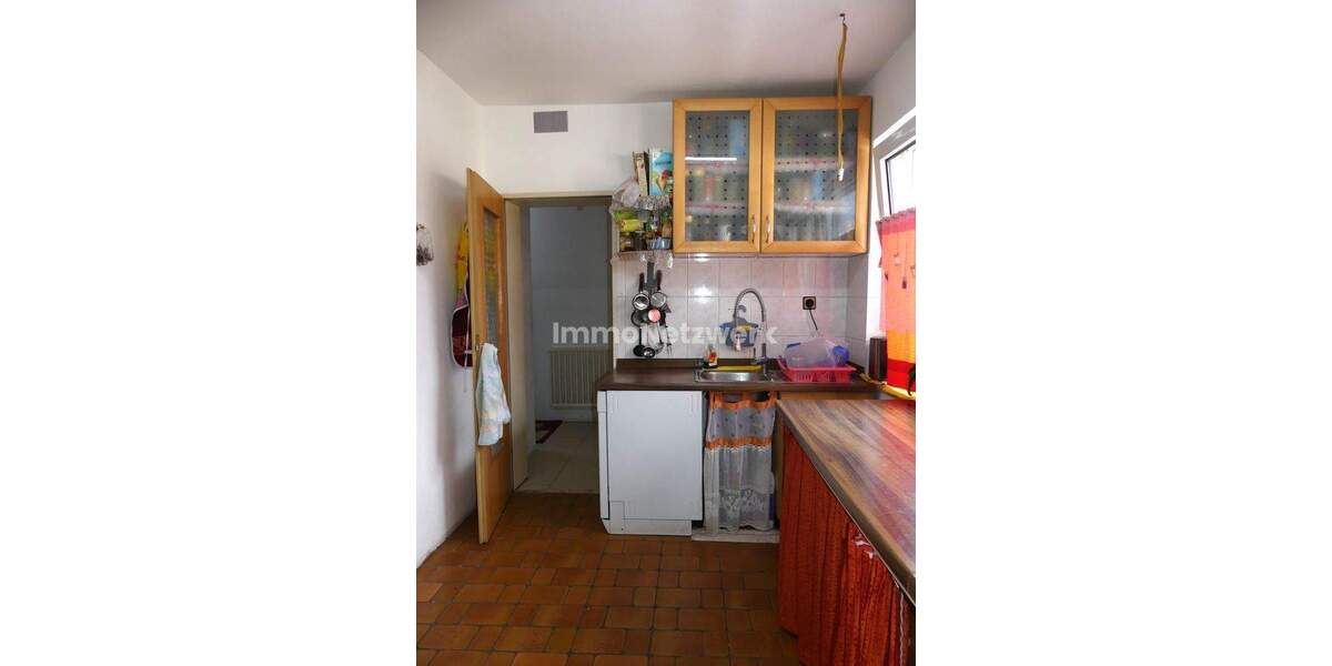 Gepflegtes und vermietetes Wohn- und Geschäftshaus in zentraler Lage zimmer