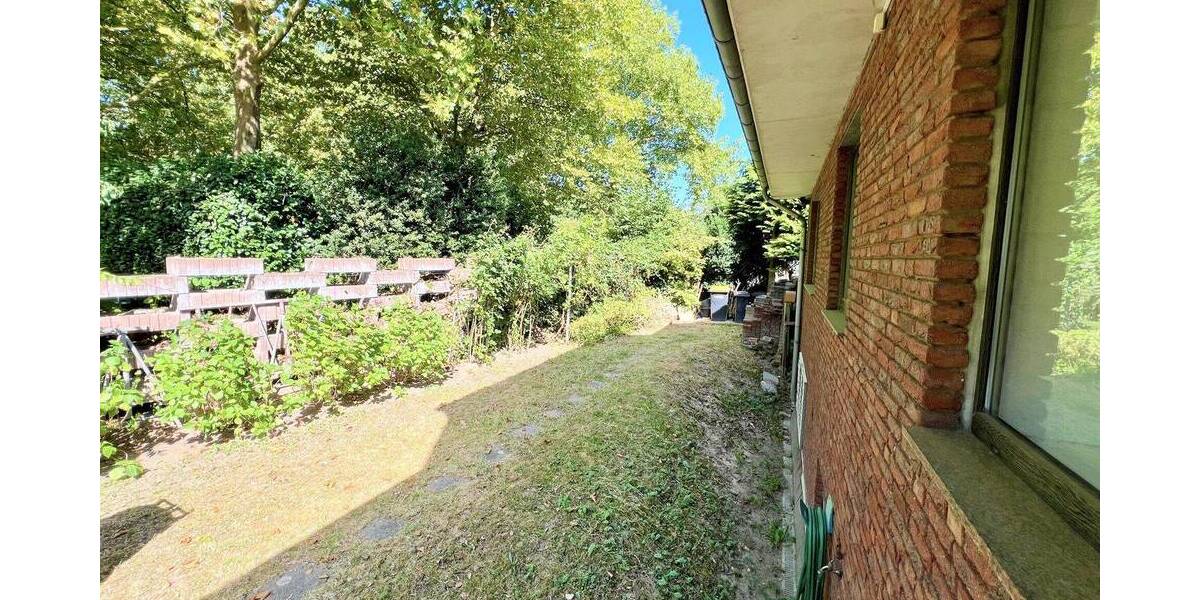 Praktisches Zweifamilienhaus mit Ausblick ins Grüne 6 zimmer