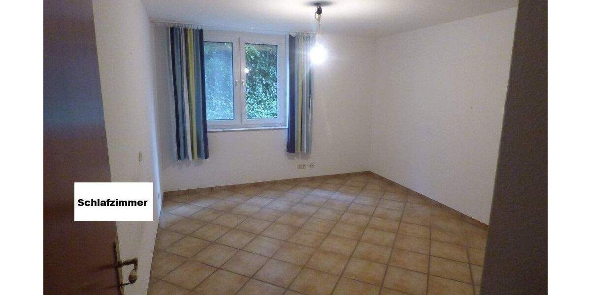 Bensberg - zentrale Ruhiglage (dank Seitenstraße), 2 Zimmer, 2 Balkone, Dusch- und Wannenbad mit Fenster und separates Gäste-WC 2 zimmer