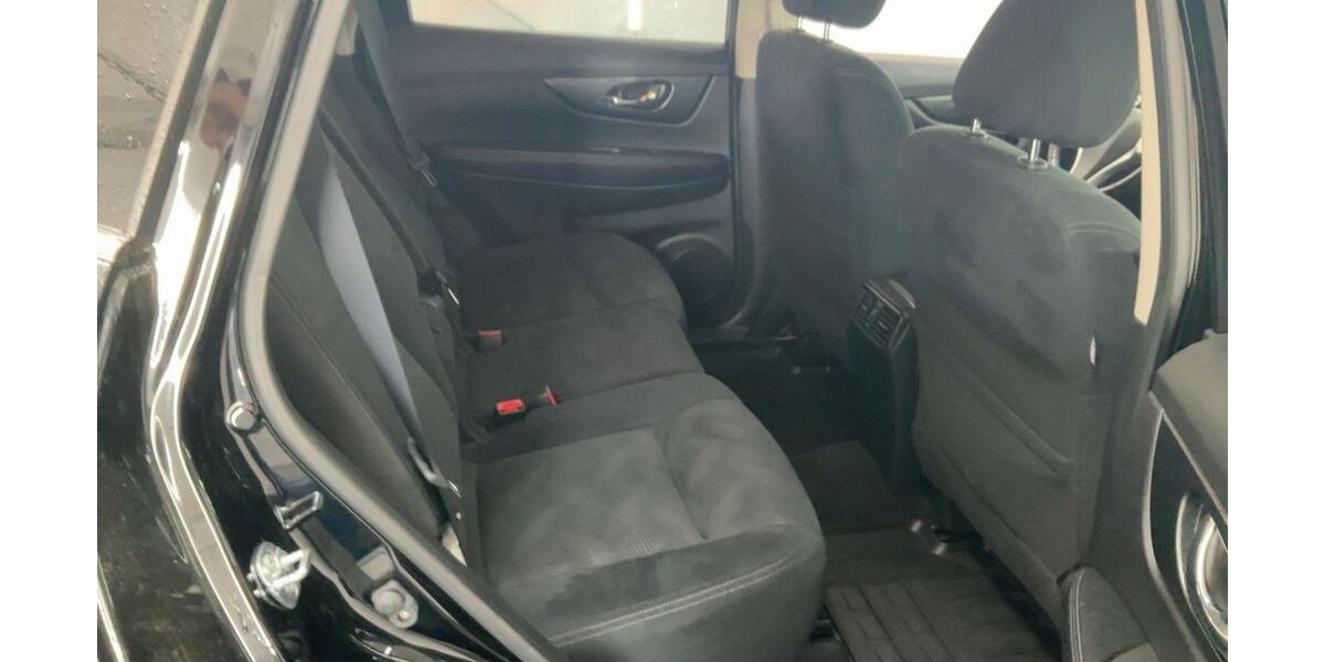 Nissan X-Trail 115.333 km 12.222 &euro; Düsseldorf 40213