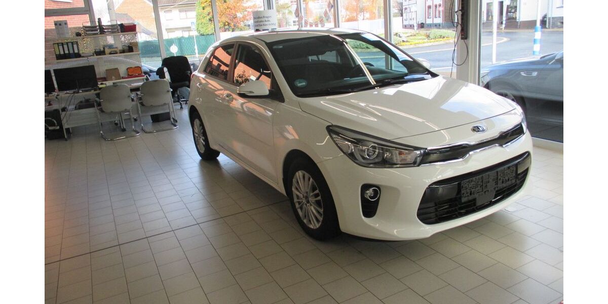 Kia Rio 82.400 km 11.490 &euro; Langenfeld 40764