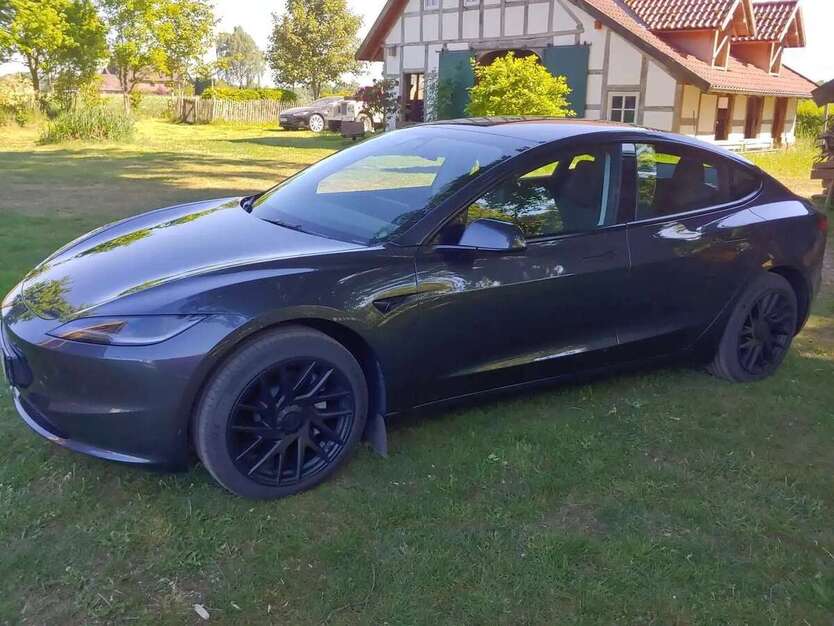 Tesla Model 3 5.000 km 36.000 € Marienheide 51709