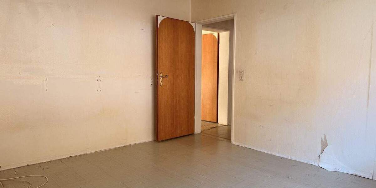 Etagenwohnung mit eigener Garage und Blick ins Grüne 2 zimmer