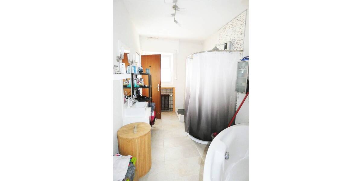 260qm Wohnfläche mit Garten, 3 Loggien, Kamin & Einbauküche - auch als Zweifamilienhaus nutzbar 7 zimmer