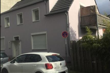 Haus Düsseldorf Heerdt - 8 Zimmer, 200 m&sup2;, 1.000.000&euro; | Angebot:24335678