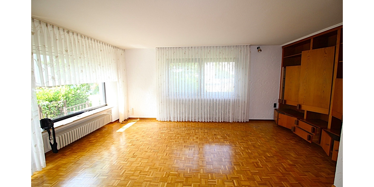 Raumwunder mit diversen Nutzungsmöglichleiten: Massives EFH mit Garten, Garage und viel Potenzial 7 zimmer