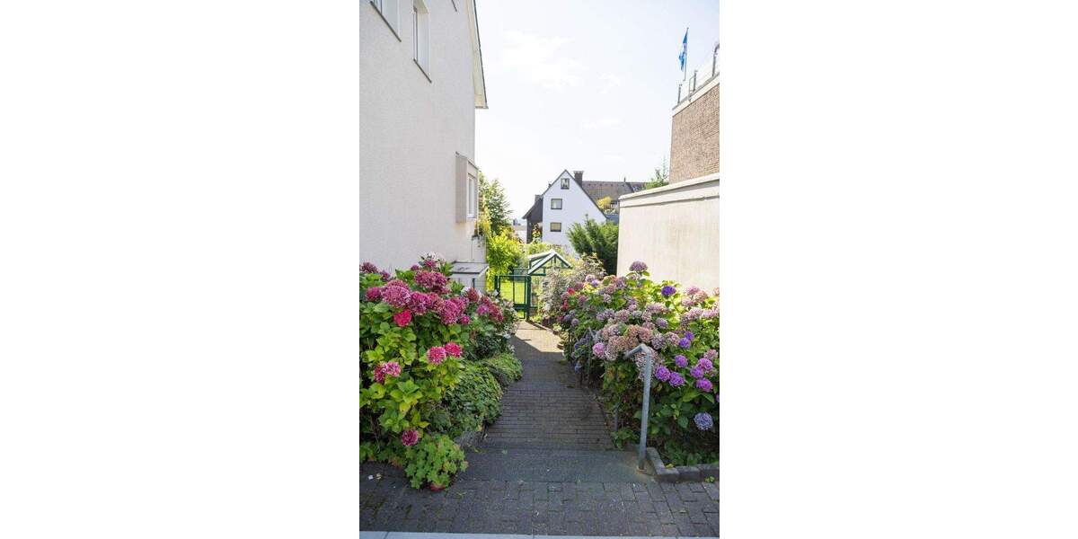 Hochwertiges Stadthaus Mehrgenerationenhaus im Zentrum Remscheids mit schönem Garten (maklerfrei) 1 zimmer