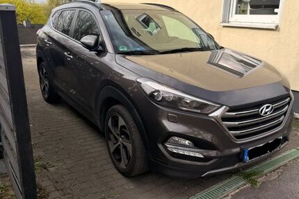 Hyundai TUCSON 192.500 km 11.000 &euro; Remscheid 42855