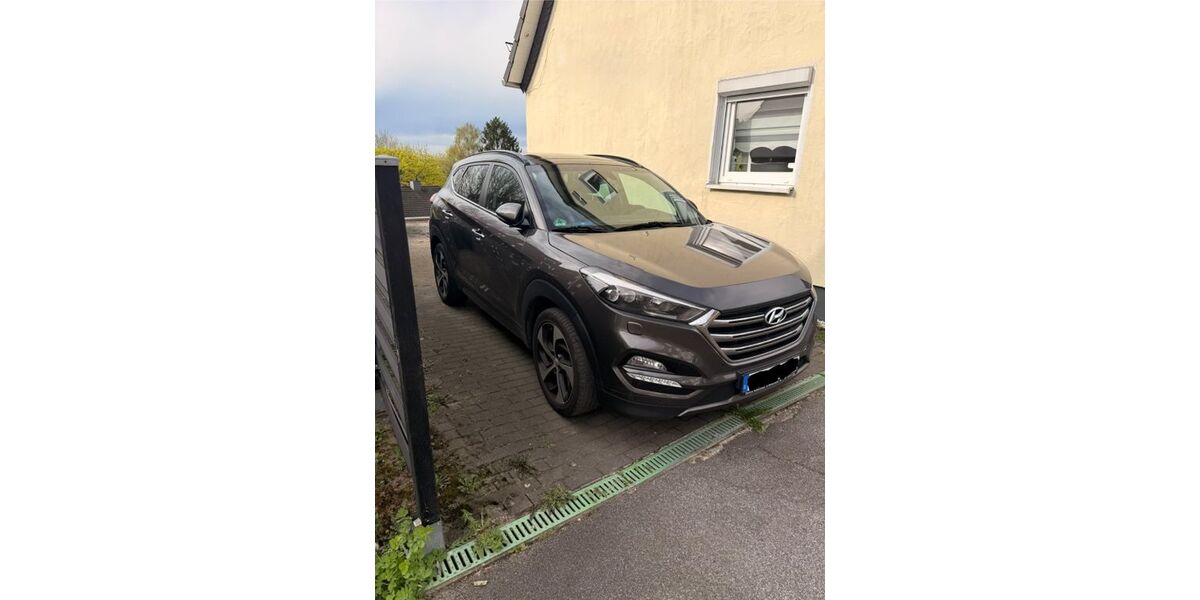 Hyundai TUCSON 192.500 km 11.000 &euro; Remscheid 42855