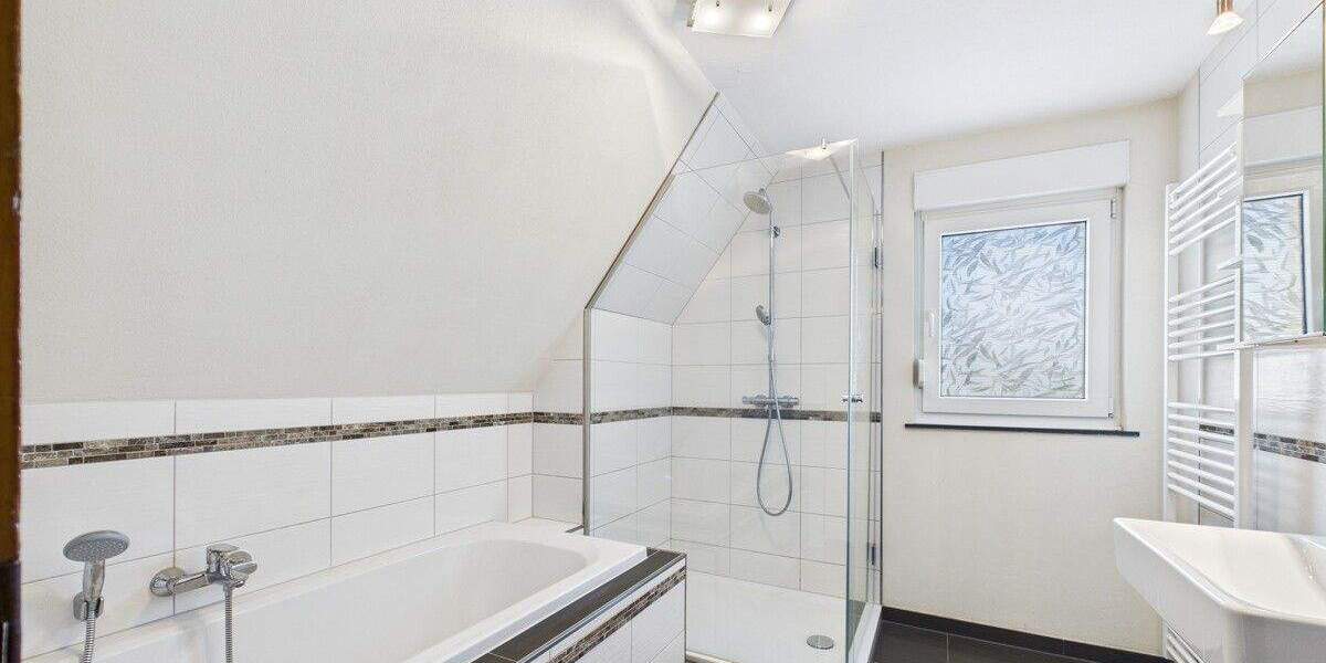 Heedfeld: Gemütliches Einfamilienhaus mit Garten in naturnaher Lage 3 zimmer