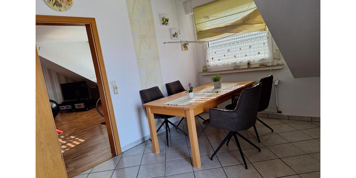 Dachgeschoßwohnung Leverkusen Bergisch Neukirchen - 2 Zimmer, 72 m&sup2;, 720&euro; | Angebot:25384585
