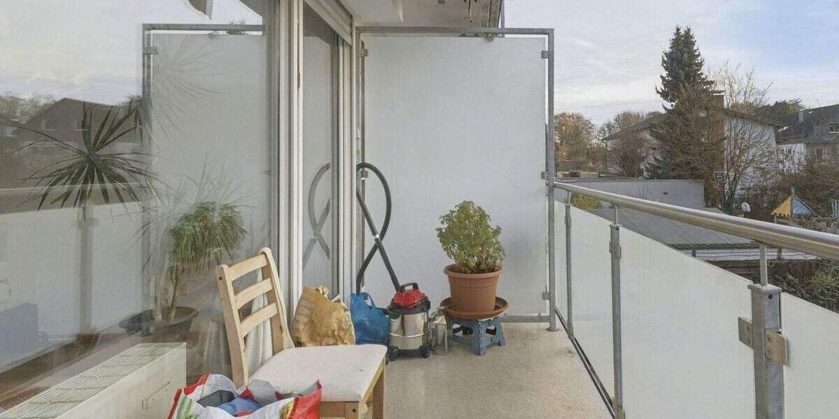 Bezugsfreie 1-Zimmer-Wohnung mit Balkon & Stellplatz in Leverkusen-Lützenkirchen 1 zimmer