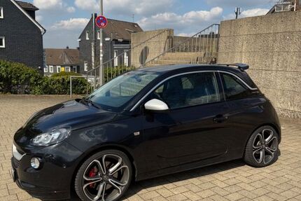 Opel Adam 93.000 km 9.490 &euro; Wermelskirchen 42929