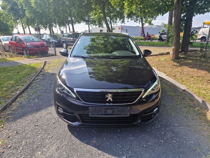 Peugeot 308 140.000 km 6.999 € Köln 51107