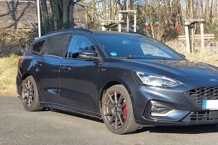 Ford Focus 66.000 km 21.990 &euro; Wuppertal 42287