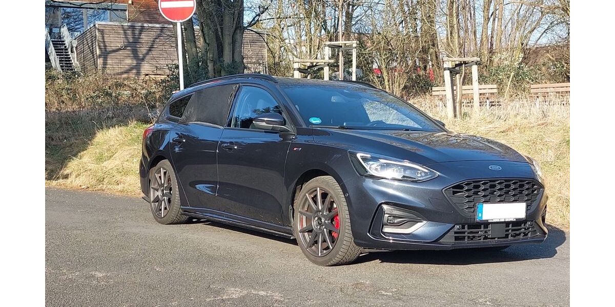 Ford Focus 66.000 km 21.990 &euro; Wuppertal 42287