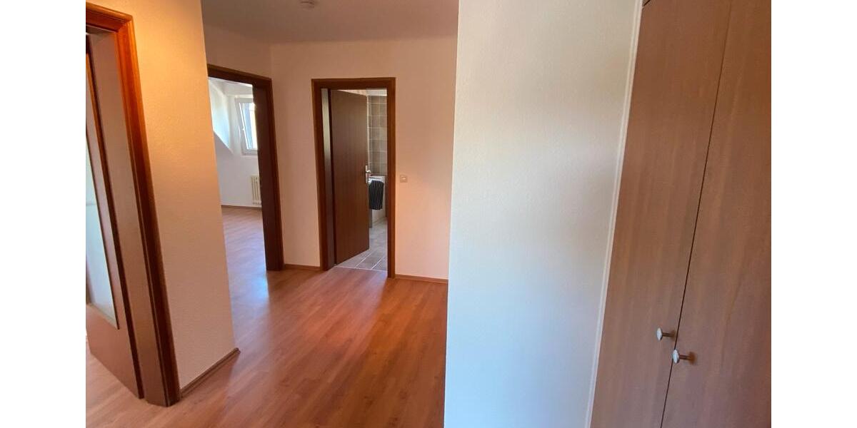 Dachgeschoßwohnung Hilden - 2 Zimmer, 60 m&sup2;, 960&euro; | Angebot:26341655