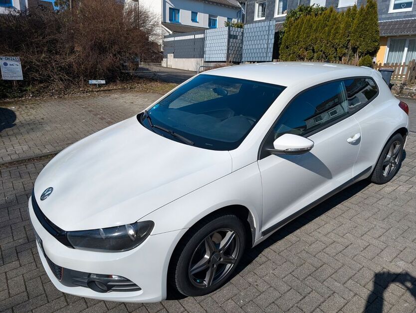 VW Scirocco 107.000 km 8.199 € Wuppertal 42279