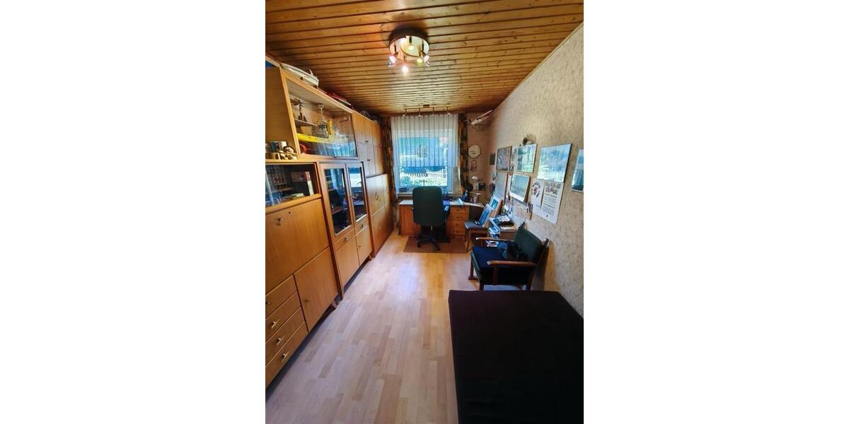 Provisionsfrei - großzügiges Einfamilienhaus mit Einliegerwohnung 8 zimmer