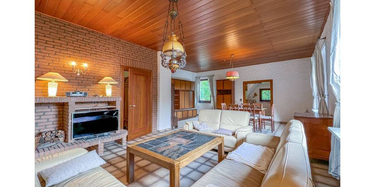 Historisches Herrenhaus im Hagener Süden, aufgeteilt in zwei Eigentumswohnungen 1 zimmer