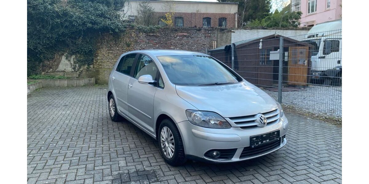 VW Golf 107.500 km 6.300 &euro; Solingen 42655