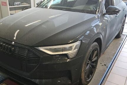 Audi e-tron 72.274 km 31.519 &euro; Hagen 58091