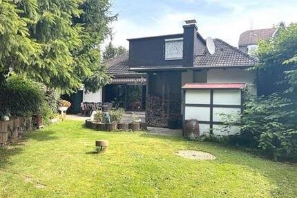Freistehendes Einfamilienhaus, NEU saniert Bungalow auf 2 Etage 6 zimmer