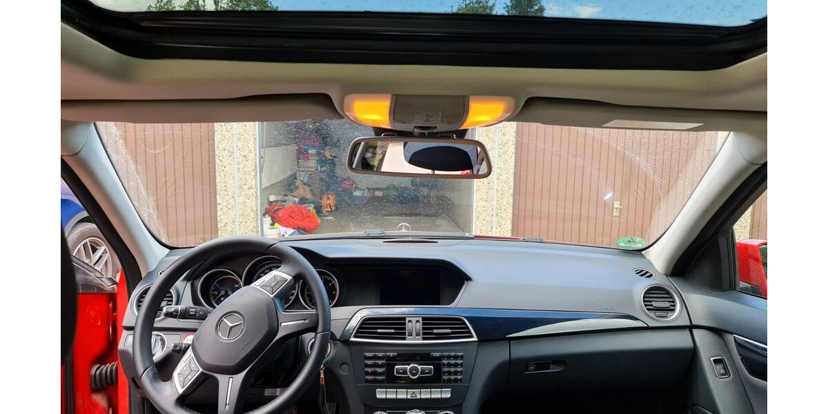 Mercedes-Benz 220 181.000 km 13.400 &euro; Herdecke 58313