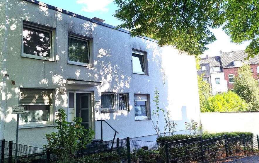 Haus zum Kaufen in Wuppertal 340.000 € 208 m²