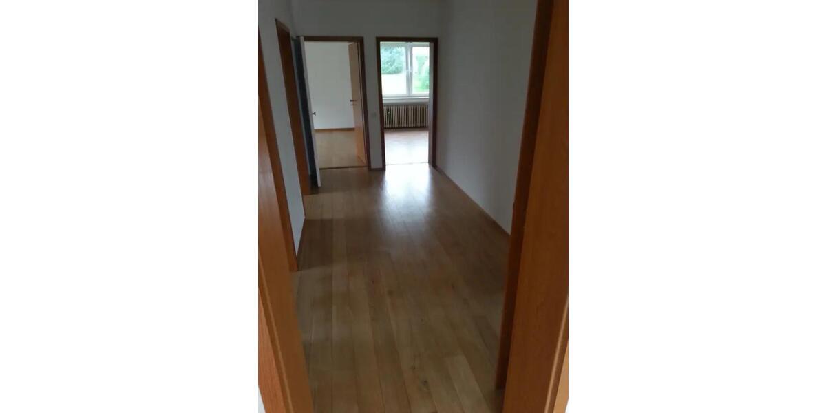Maisonettenwohnung Solingen - 5 Zimmer, 125 m&sup2;, 1.200&euro; | Angebot:25612802